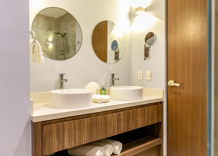Dream At Cardinal Living *